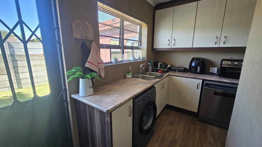 3 Bedroom Property for Sale in Protea Heights Western Cape
